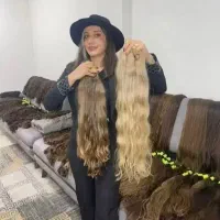 در سالن کوتاهی مو . خ .مو