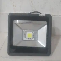پرژکتور قوی قوی