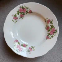 بشقاب گلسرخی خیلی قدیمی