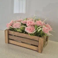 گل مینیاتوری ۲۰ شاخه و باکس چوبی
