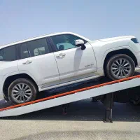 تویوتا لندکروز مشکی و سفید فول GXR