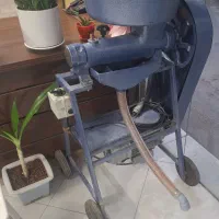 دستگاه آبغوره و آبلیمو گیر
