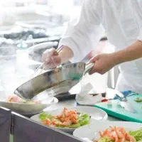 استخدام نیرو آشپزی خانم در فستفودی