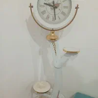 ساعت  ایستاده