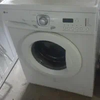 ماشین لباسشویی ال جی در حد نو
