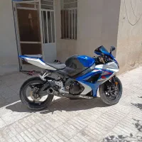 سوزوکی جی اس ایکس ار هزار