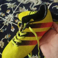 کفش استوک دار فوتبال