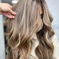 خدمات تخصصی رنگ ‌و لایت