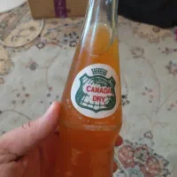دو عدد نوشابه اصل کانادادرای سال تولید ۱۳۵۸