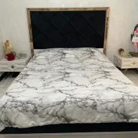 تخت دو نفره، پاتختی، میز آرایش، آینه