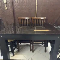 میز چوبی ۶ نفره