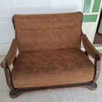 مبل دونفره همراه با میز وسط