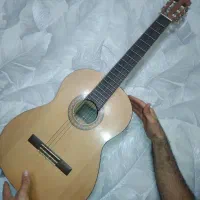 گیتار اصل یاماها c40به همراه کیف و پایه