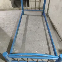 تخت فلزی یکنفره