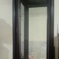 ویترین کاملا سالم  چوب راش