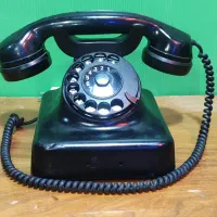 میکروفون و تلفن عتیقه کلکسیونی