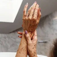خمیر اسکراب بدن روشن کننده