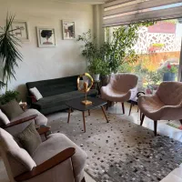 مبلمان ۷ نفره با میز وسط و ۳ عدد عسلی ۱۷ میلیون