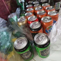 تعدادی دلستر و نوشابه