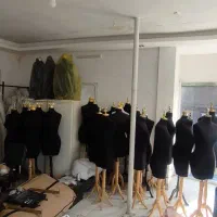 صندلی ها و مانکن