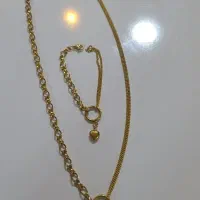گردنبند و دستبند