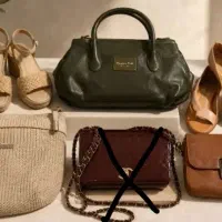 تعدادی کیف و صندل زنانه توضیحات خوانده شود