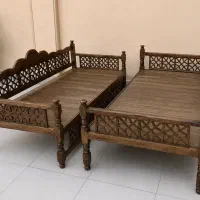 ۲ عدد تخت سنتی چوبی (چوب روس )