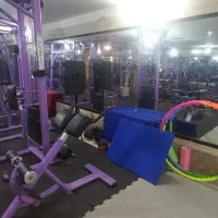 باشگاه بدنسازی دستگاه دمبل هالتر