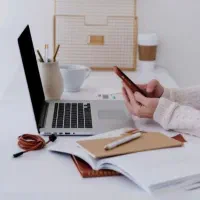 استخدام کار در منزل
