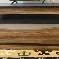 میز تلویزیون در حد نو