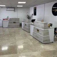 فروش تعدادی  میز  و مبل مدیریت  .کانتر .