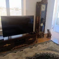 زیر تلویزیونی و ساعت