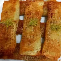 رشته خشکار شیرینی اصیل گیلان