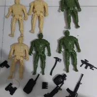 اسباب بازی پسرانه سربازهای جنگی وروبیک