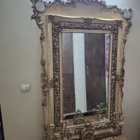 آینه و شمعدان و ساعت
