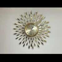 ساعت طلایی نگین دار صفحه طلایی