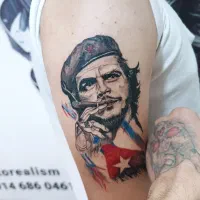 خدمات تتو و چال گونه و پیرسینگ و میکرودرمال