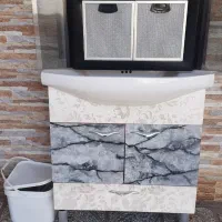 روشویی کابینتی همراه آیینه وهود در حد نو