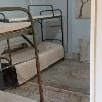 حیاط دربست پانسیون پسرانه