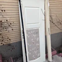 درب چوبی با چارچوب