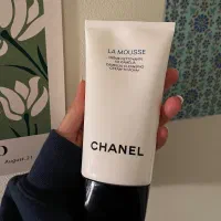 کلینزر یا فوم شست و شو برند لوکس فرانسوی شنلchanel