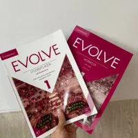 کتاب زبان evolve1