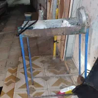 منقل با چهار پایه اش