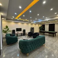 ویلایی دربست . بسیار شیک و تمیز .مرکز شهر