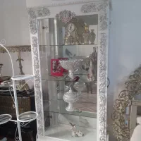 بوفه و صندلی