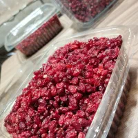 زرشک اعلا پفکی زعفران اصل قائنات نرمه زعفران