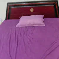 تخت دونفره بهمراه تشک سالم در حد نو زیر قیمت