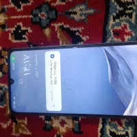 گوشی برابر هم چیز