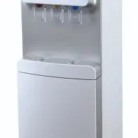 آبسردکن ایستاده