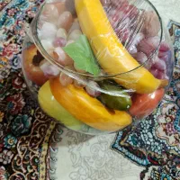 میوه مصنوعی و گلدان